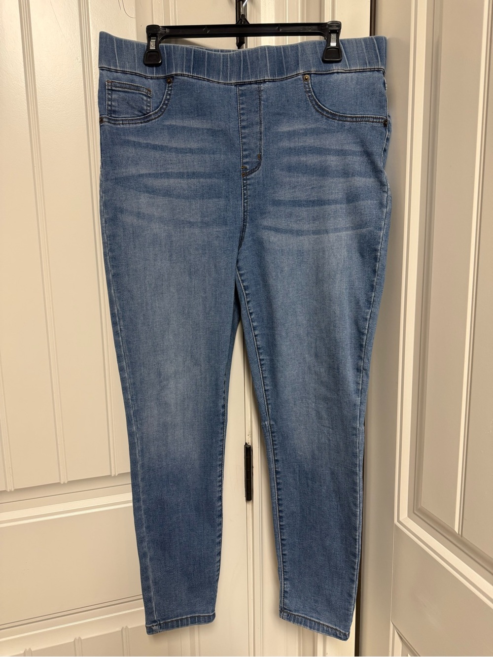 Celebrity Pink Light Blue Stretch Jeggings